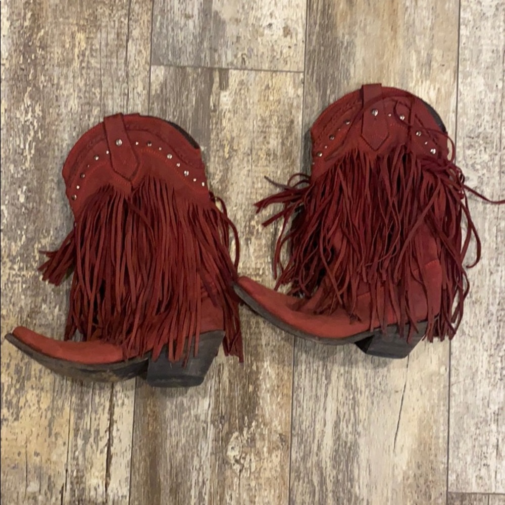 Fringe boots